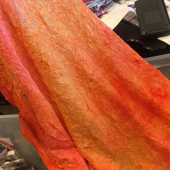 Beautiful material! - Picture 3 of 4